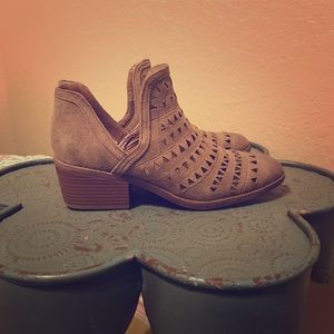 Fergalicious Cut-out Booties